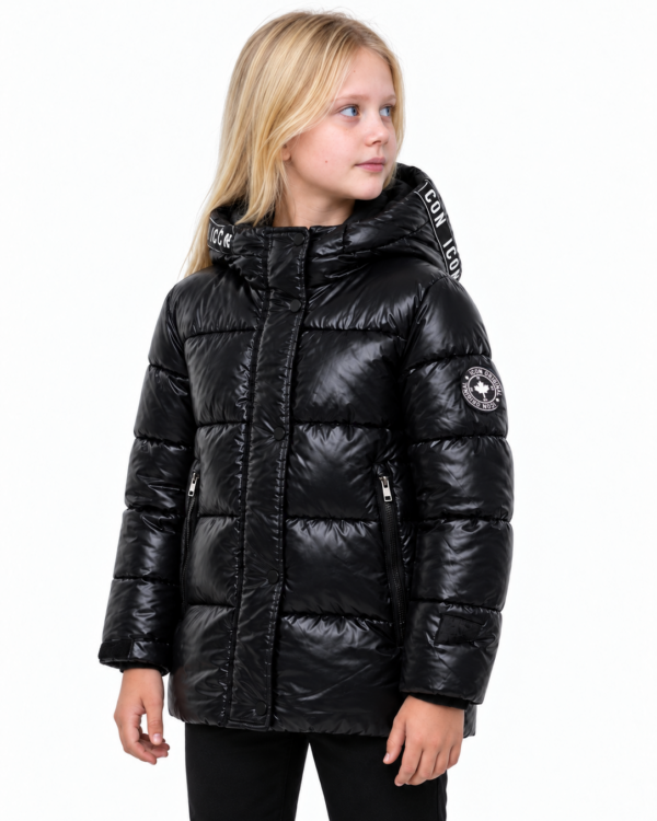 ICON meisjes zwarte glanzende gewatteerde winterjas met ICON-tekstband op capuchon